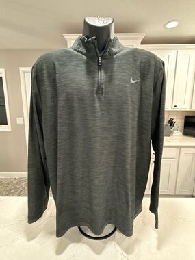 Nike Dri-FIT Men's XL Gray Polyester 1/4 Zip Pullover Long Sleeve Activewear Top
